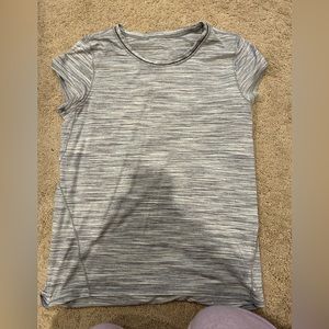 Lululemon t shirt